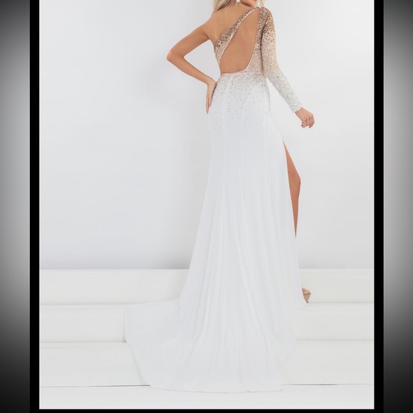 Ombre R a c h e l A l l an Gown - Picture 2 of 6